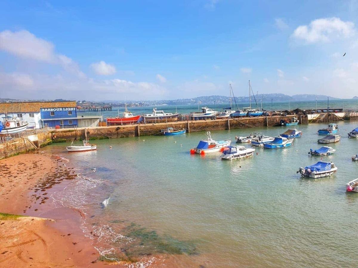 Barbie House ,Opposite The Beach & Paignton Pier , 2 Bedroom Apartment With Private Car Space & Garden , Free Access Next Door To The Stunning Ballet & Make Up School & A Beautiful Ladys Beauty Salon (Adults Only) Exterior foto