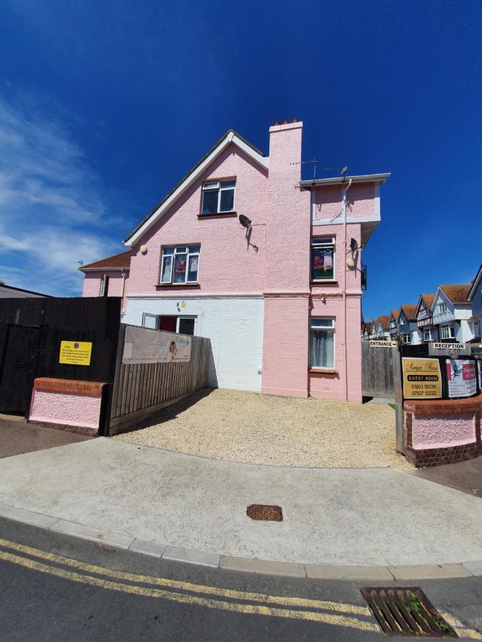 Barbie House ,Opposite The Beach & Paignton Pier , 2 Bedroom Apartment With Private Car Space & Garden , Free Access Next Door To The Stunning Ballet & Make Up School & A Beautiful Ladys Beauty Salon (Adults Only) Exterior foto