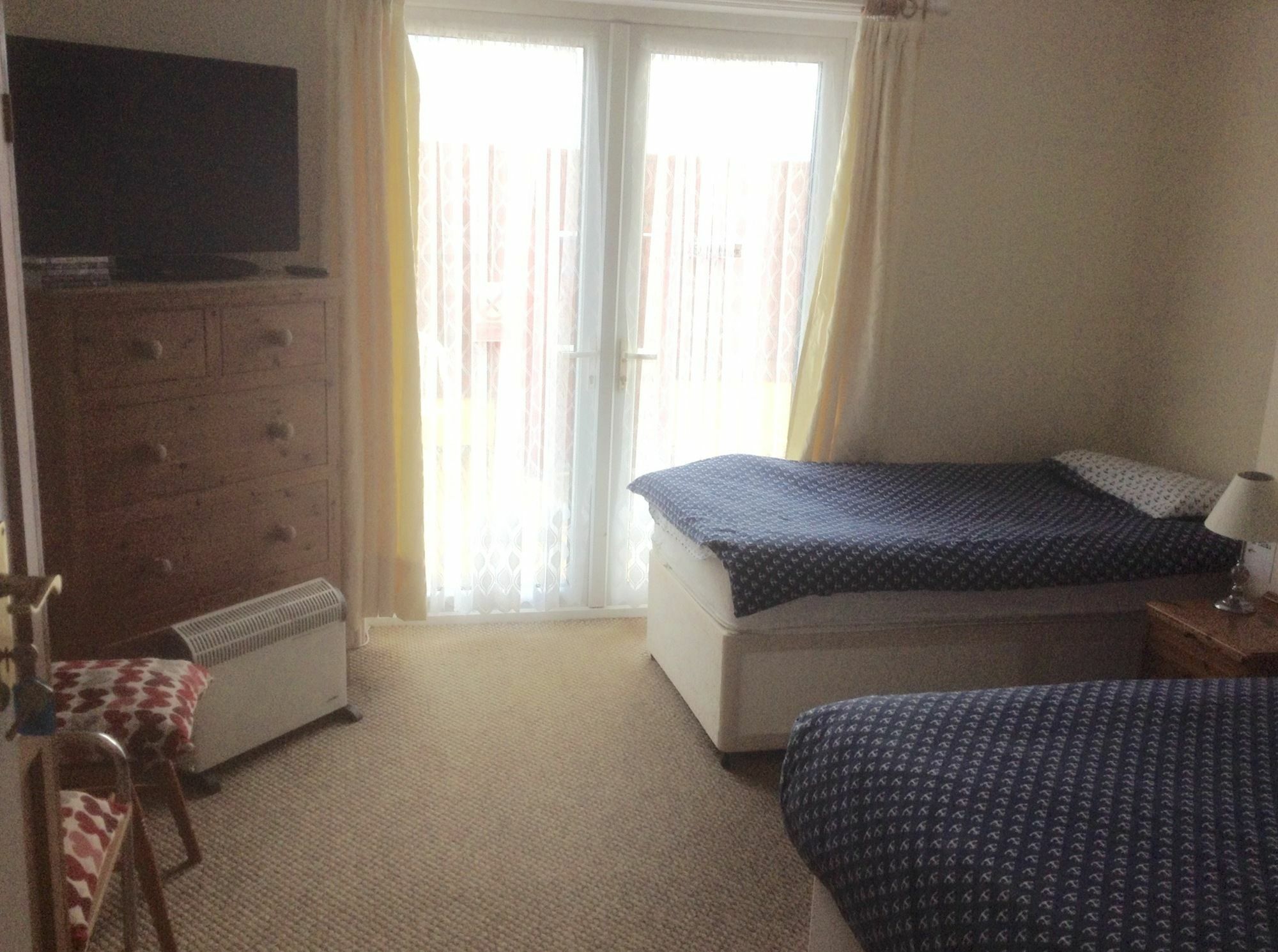 Barbie House ,Opposite The Beach & Paignton Pier , 2 Bedroom Apartment With Private Car Space & Garden , Free Access Next Door To The Stunning Ballet & Make Up School & A Beautiful Ladys Beauty Salon (Adults Only) Exterior foto