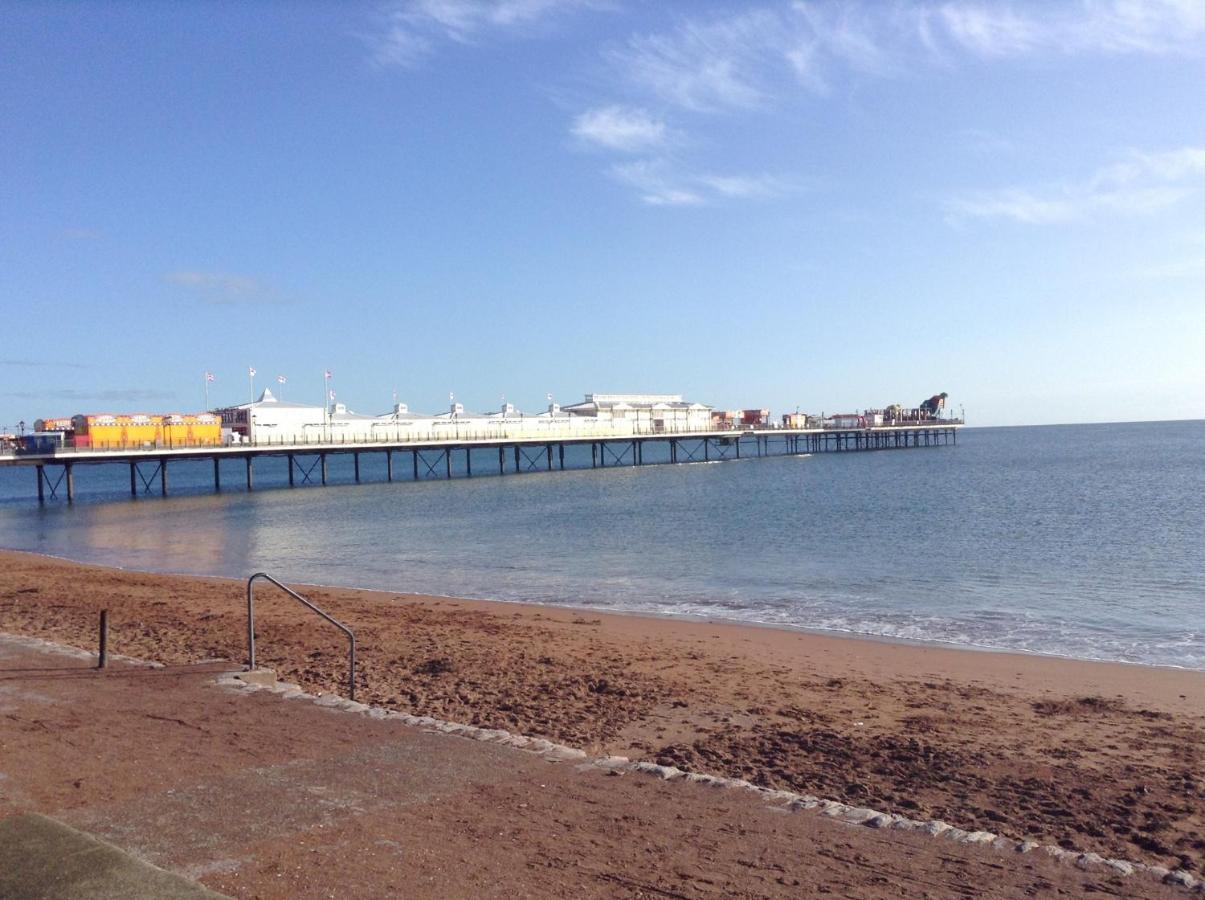 Barbie House ,Opposite The Beach & Paignton Pier , 2 Bedroom Apartment With Private Car Space & Garden , Free Access Next Door To The Stunning Ballet & Make Up School & A Beautiful Ladys Beauty Salon (Adults Only) Exterior foto